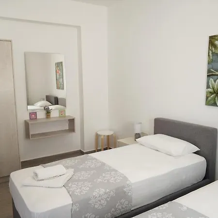 Apartment Psaromoura *